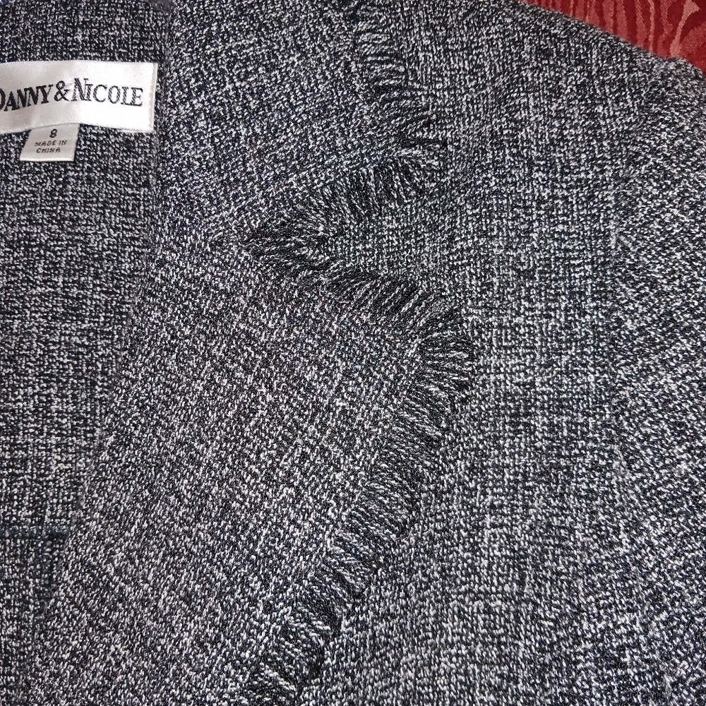 DANNY & NICOLE 2 Piece Black/Gray Long Sleeve 1 Button Ruffle Dress Suit 10 - Picture 7 of 16